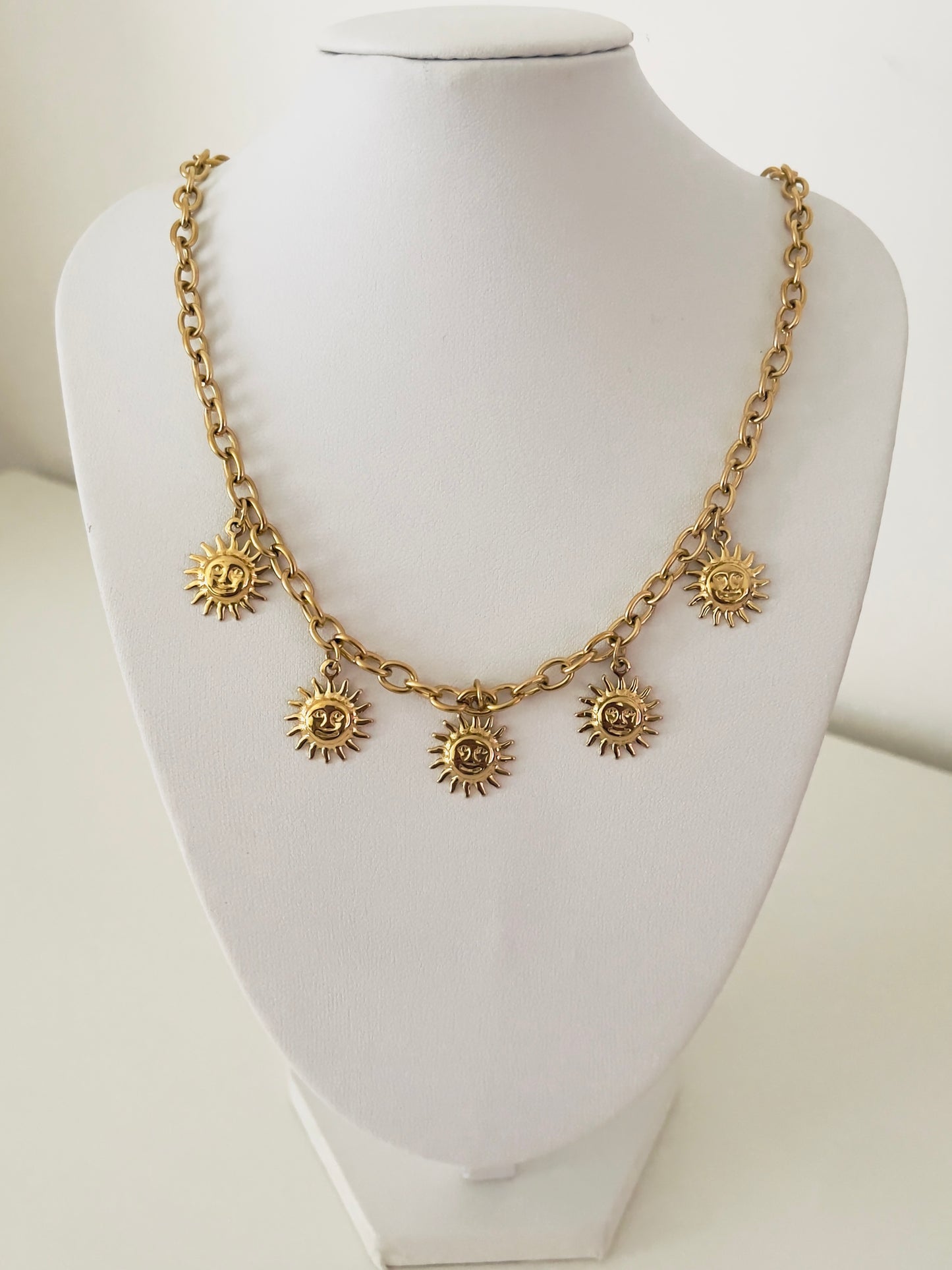 COLLIER SUNNY